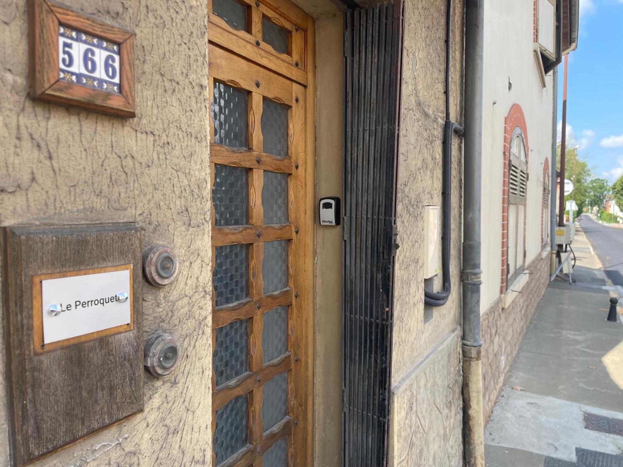 Le Perroquet Appartement Villars-les-Dombes Buitenkant foto